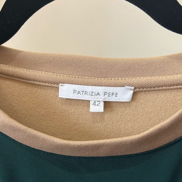 PATRIZIA PEPE Green Women‘s T-shirt - Picture 4 of 5